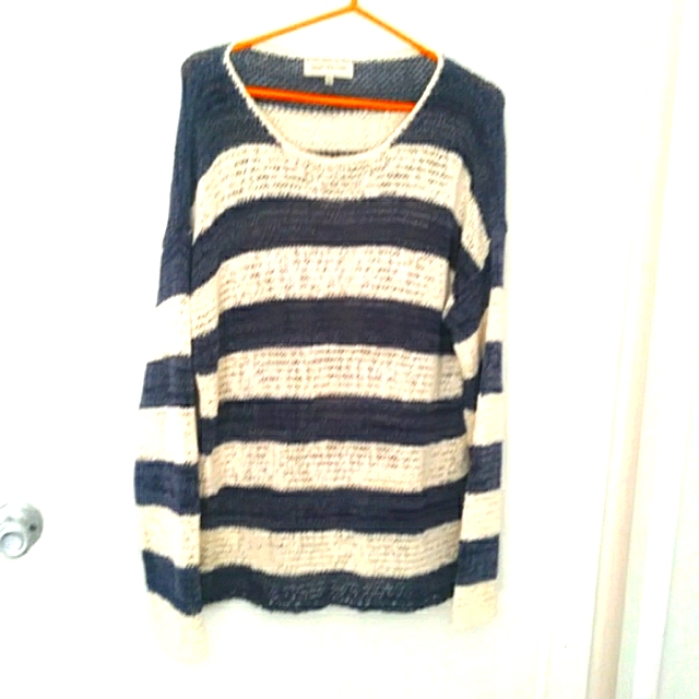 Knitted Top Great For A Night Out Knitted Top Great For A Night Out